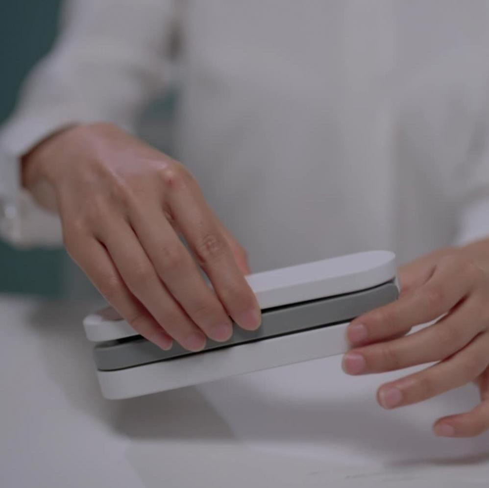 B005 LED Folding Table Lamp – Rechargeable